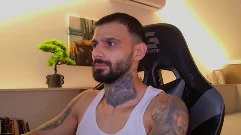 Snapshot of aressteel chatting on 11-05-25, 03:56 Ares Steel online show from 11-05-25, 03:56