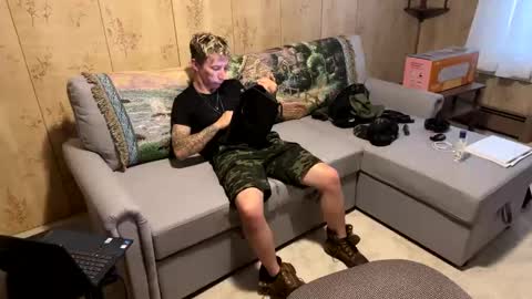 Snapshot of argabright chatting on 09-15-25, 11:21 argabright online show from 09-15-25, 11:21