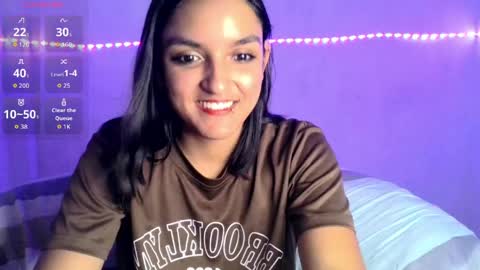Snapshot of ari_20_ chatting on 04-07-26, 11:37 Bella online show from 04-07-26, 11:37