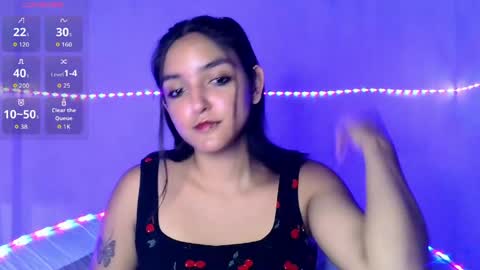 Snapshot of ari_20_ chatting on 04-16-26, 06:52 Bella online show from 04-16-26, 06:52