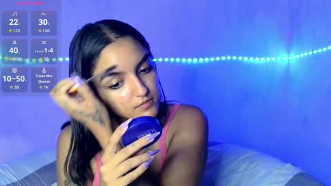 Snapshot of ari_20_ chatting on 04-25-26, 02:36 Bella online show from 04-25-26, 02:36