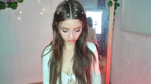 Snapshot of ari_kat666 chatting on 01-10-25, 05:15 ari online show from 01-10-25, 05:15