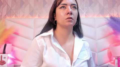 ari_lynn_ online show from 05-06-26, 12:54