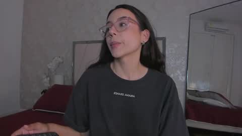 Ari Wilde online show from 05-03-26, 01:06