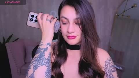 Snapshot of aria95_a chatting on 04-16-26, 08:31 Aria95 a online show from 04-16-26, 08:31