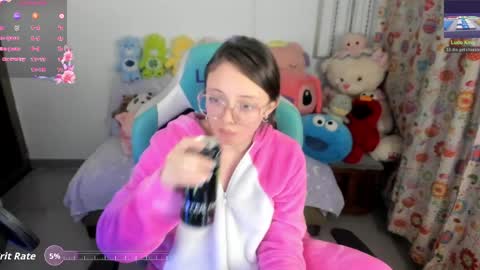 Snapshot of aria_alaia chatting on 04-11-26, 07:45 Linda online show from 04-11-26, 07:45