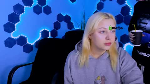 aria_blaze_ online show from 03-18-26, 09:34