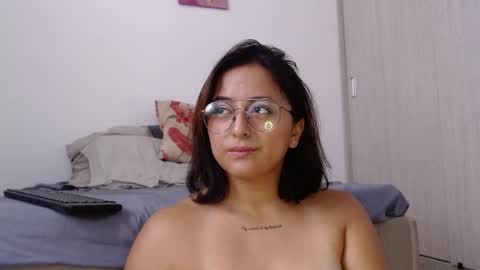 Snapshot of aria_bronw chatting on 06-03-26, 02:33 AriaBronw online show from 06-03-26, 02:33