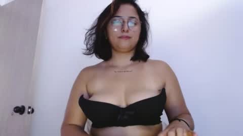Snapshot of aria_bronw chatting on 07-21-26, 02:08 AriaBronw online show from 07-21-26, 02:08