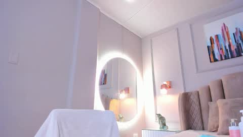 Snapshot of aria_greco chatting on 12-13-24, 02:54 Aria online show from 12-13-24, 02:54
