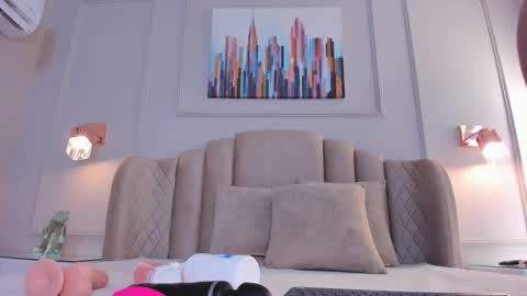 Snapshot of aria_greco chatting on 12-14-24, 02:56 Aria online show from 12-14-24, 02:56