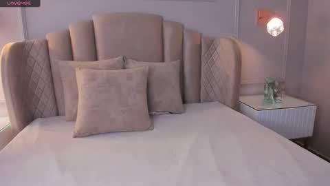Snapshot of aria_greco chatting on 01-12-25, 03:17 Aria online show from 01-12-25, 03:17