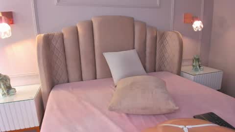 Snapshot of aria_greco chatting on 02-22-25, 03:56 Aria online show from 02-22-25, 03:56