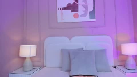 Snapshot of aria_greco chatting on 09-17-25, 02:57 Aria online show from 09-17-25, 02:57
