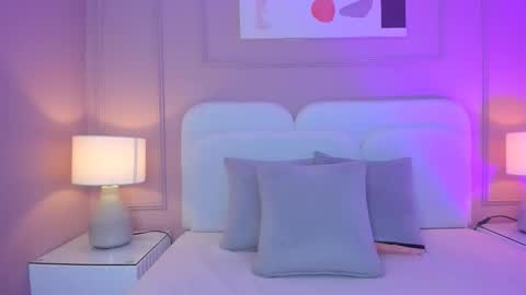 Snapshot of aria_greco chatting on 10-09-25, 02:31 Aria online show from 10-09-25, 02:31