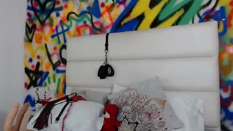 aria online show from 03-05-25, 12:22