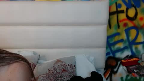 aria online show from 11-24-25, 11:43