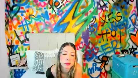 Snapshot of aria_martiin chatting on 02-20-26, 11:43 aria online show from 02-20-26, 11:43