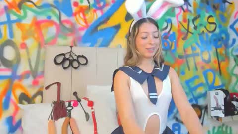 Snapshot of aria_martiin chatting on 04-01-26, 01:41 aria online show from 04-01-26, 01:41
