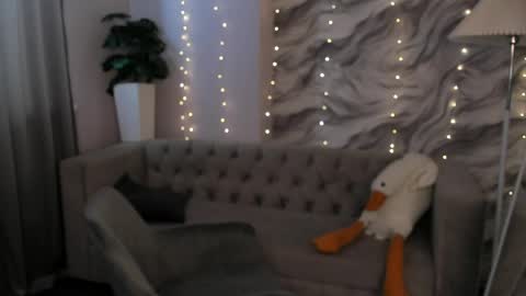 aria_mila online show from 05-13-26, 03:04