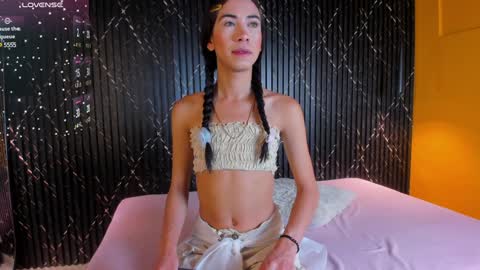 Aria Millers  online show from 12-28-24, 07:01