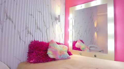 Aria Millers  online show from 01-27-25, 07:24