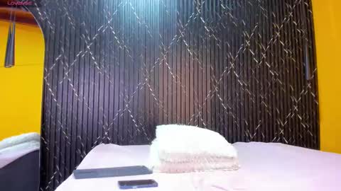 Aria Millers  online show from 10-03-25, 11:29