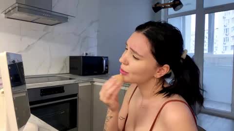 Snapshot of aria_soleil chatting on 01-03-25, 10:41 Aria online show from 01-03-25, 10:41