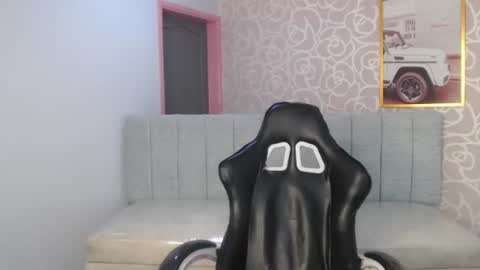 Snapshot of ariabliss_ch chatting on 06-24-26, 03:05 ariabliss_ch online show from 06-24-26, 03:05