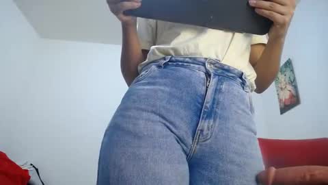 Snapshot of ariacoral chatting on 09-09-25, 12:37 ariacoral online show from 09-09-25, 12:37