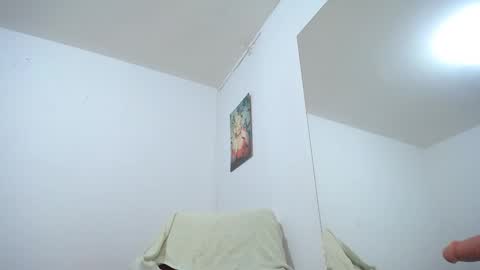 Snapshot of ariacoral chatting on 09-19-25, 12:28 ariacoral online show from 09-19-25, 12:28