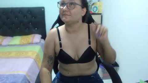 ...Ariana... online show from 10-18-25, 06:41