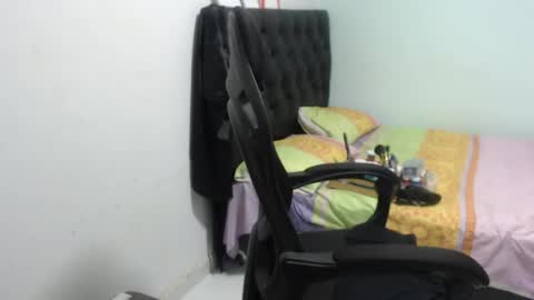 Snapshot of ariadna_6 chatting on 04-28-26, 06:35 ...Ariana... online show from 04-28-26, 06:35