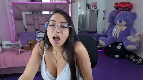 ariadnacappelletty online show from 10-13-25, 05:24