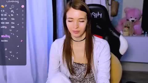 Ari online show from 09-28-25, 05:46