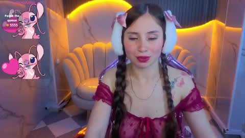 Snapshot of ariana18_b chatting on 05-30-26, 01:30 ariana18_b online show from 05-30-26, 01:30