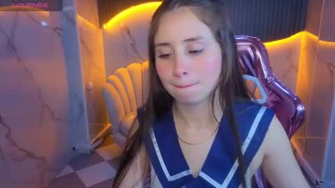 Snapshot of ariana18_b chatting on 06-01-26, 01:02 ariana18_b online show from 06-01-26, 01:02