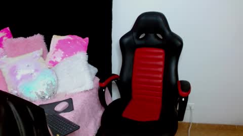 Snapshot of ariana_28 chatting on 12-29-24, 07:32 Ariana lvarez online show from 12-29-24, 07:32