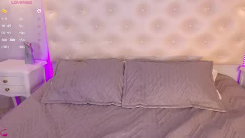 ariana_carterr online show from 04-25-26, 07:22