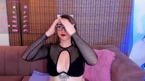 Ariana Cruz online show from 12-10-24, 04:06