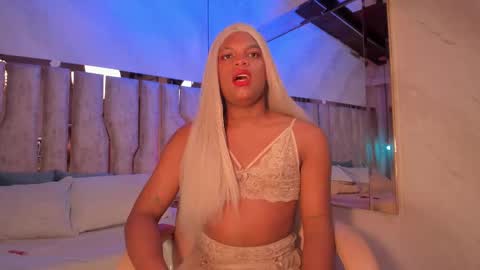 Snapshot of ariana_grande233 chatting on 02-24-26, 11:41 ariana_grande233 online show from 02-24-26, 11:41