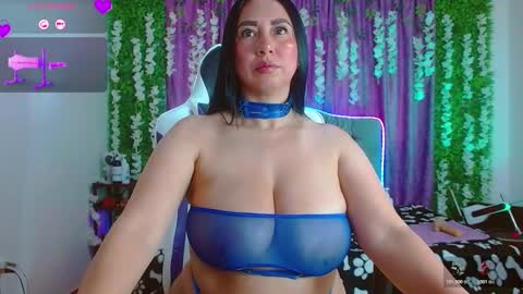 Ariana online show from 11-08-25, 05:12