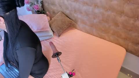 Snapshot of ariana_morelly chatting on 04-15-26, 11:39 ARIANA MORELLY online show from 04-15-26, 11:39