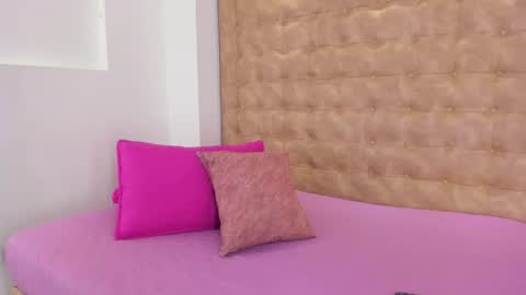 Snapshot of ariana_morelly chatting on 06-09-26, 11:00 ARIANA MORELLY online show from 06-09-26, 11:00