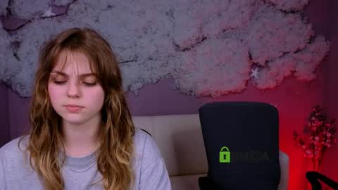 ariana_ross7 online show from 05-12-26, 07:11