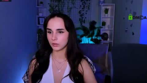 ariana_ross7 online show from 06-17-26, 07:15