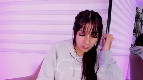 Ariana  online show from 01-13-25, 10:35