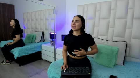  ariana  online show from 05-22-26, 04:12