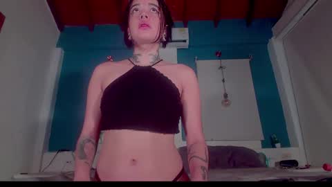 Snapshot of ariana_whitee chatting on 10-30-25, 04:47 ariana_whitee online show from 10-30-25, 04:47