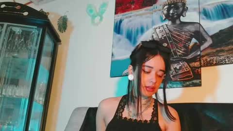 ariana_whitee online show from 05-10-26, 09:03